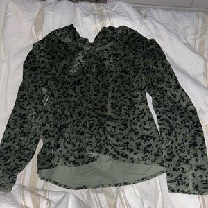 Time and Tru Dark Green Patterned Blouse